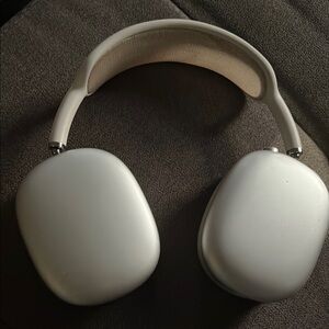 Premium Wireless Headphones - Silver